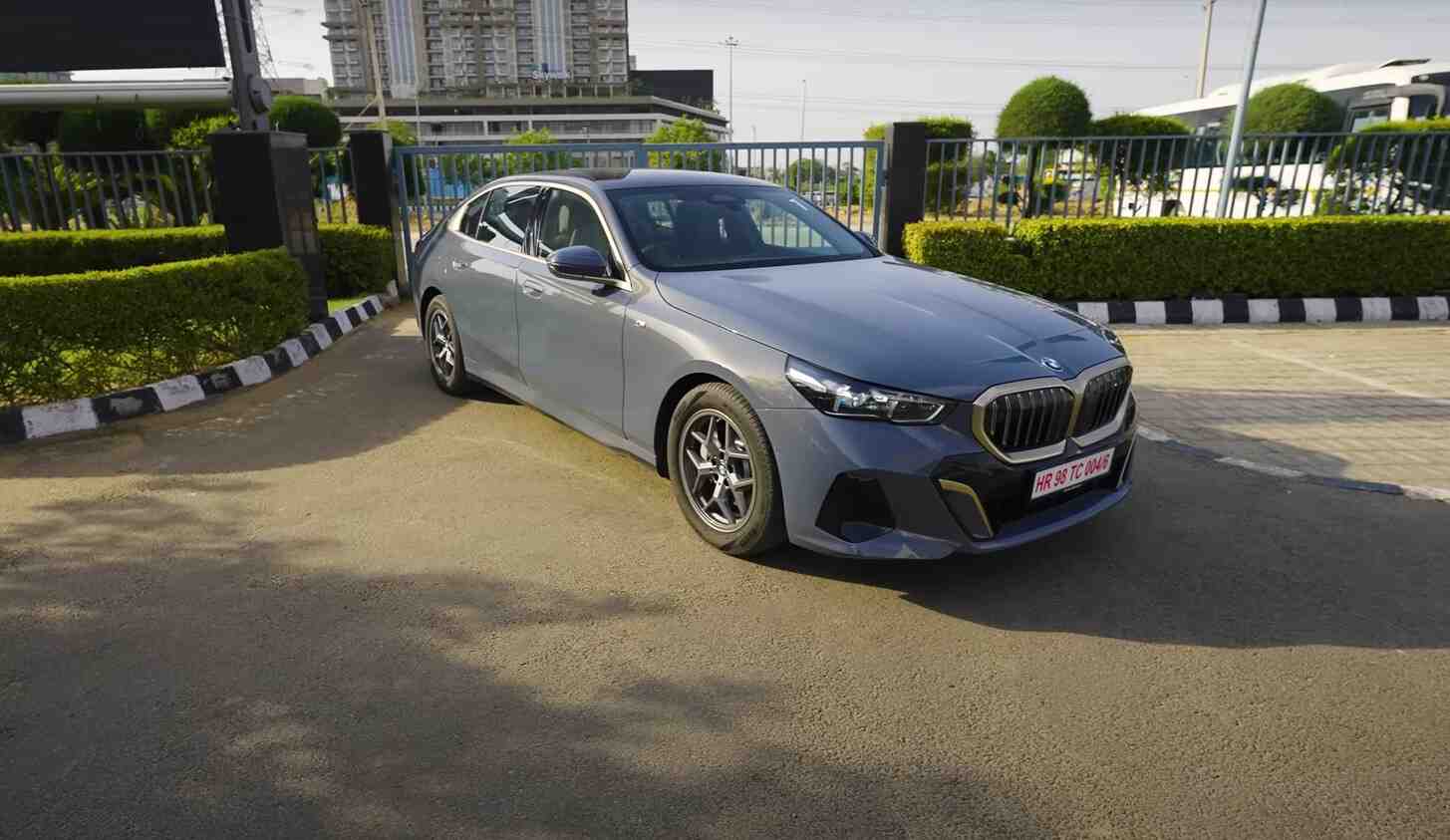 bmw 5 series car on rent in goa